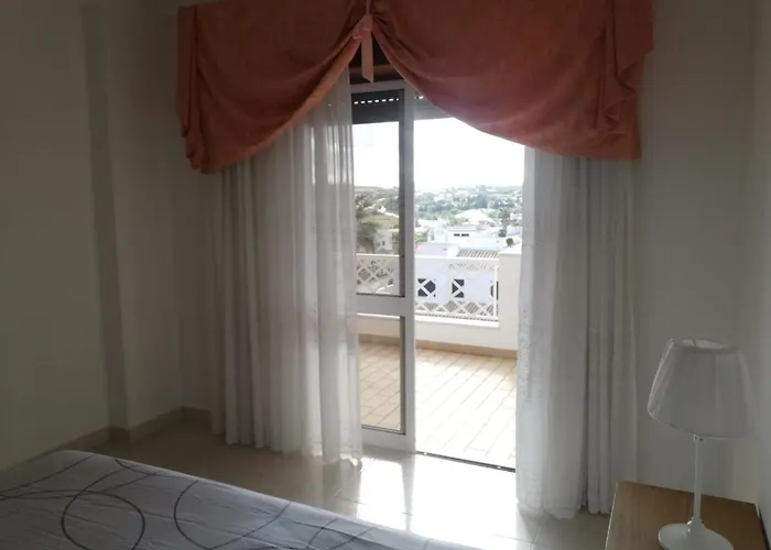 2 Quartos, Varanda Refeicoes, Prestige For ラゴス